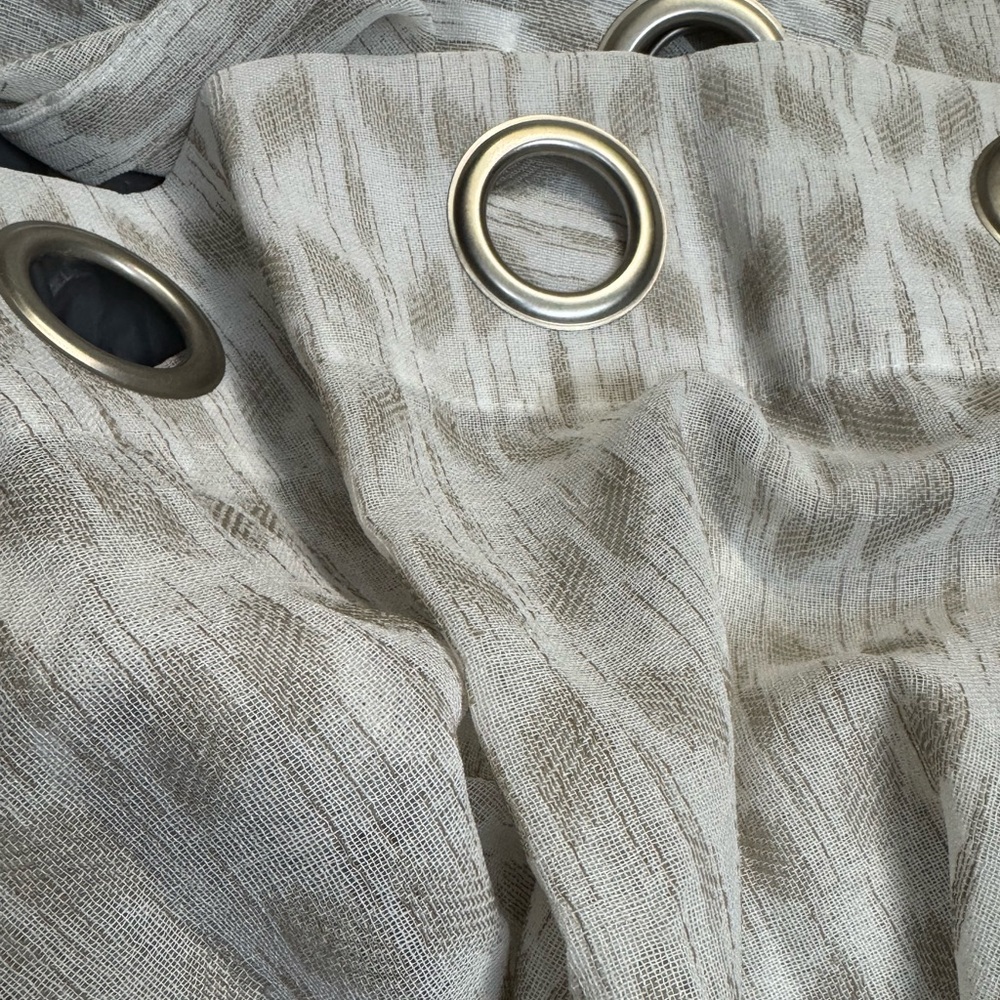 Drapes- Light Filtering